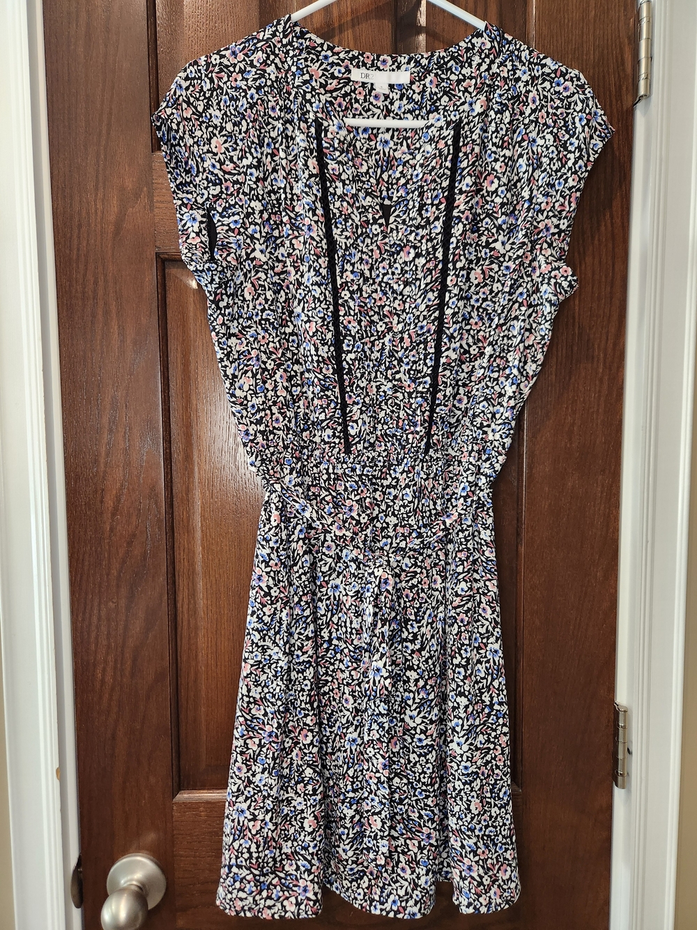 DR2 Daniel Rainn | Size Small | Black Floral | Flutter Sleeve Lined Dress